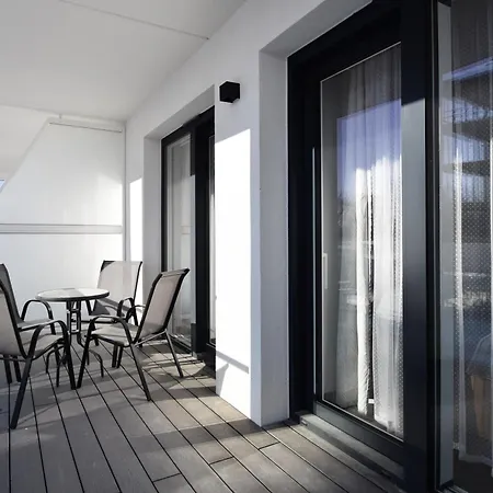 Rentplanet - Perlowa Przystan シャノジェンティ